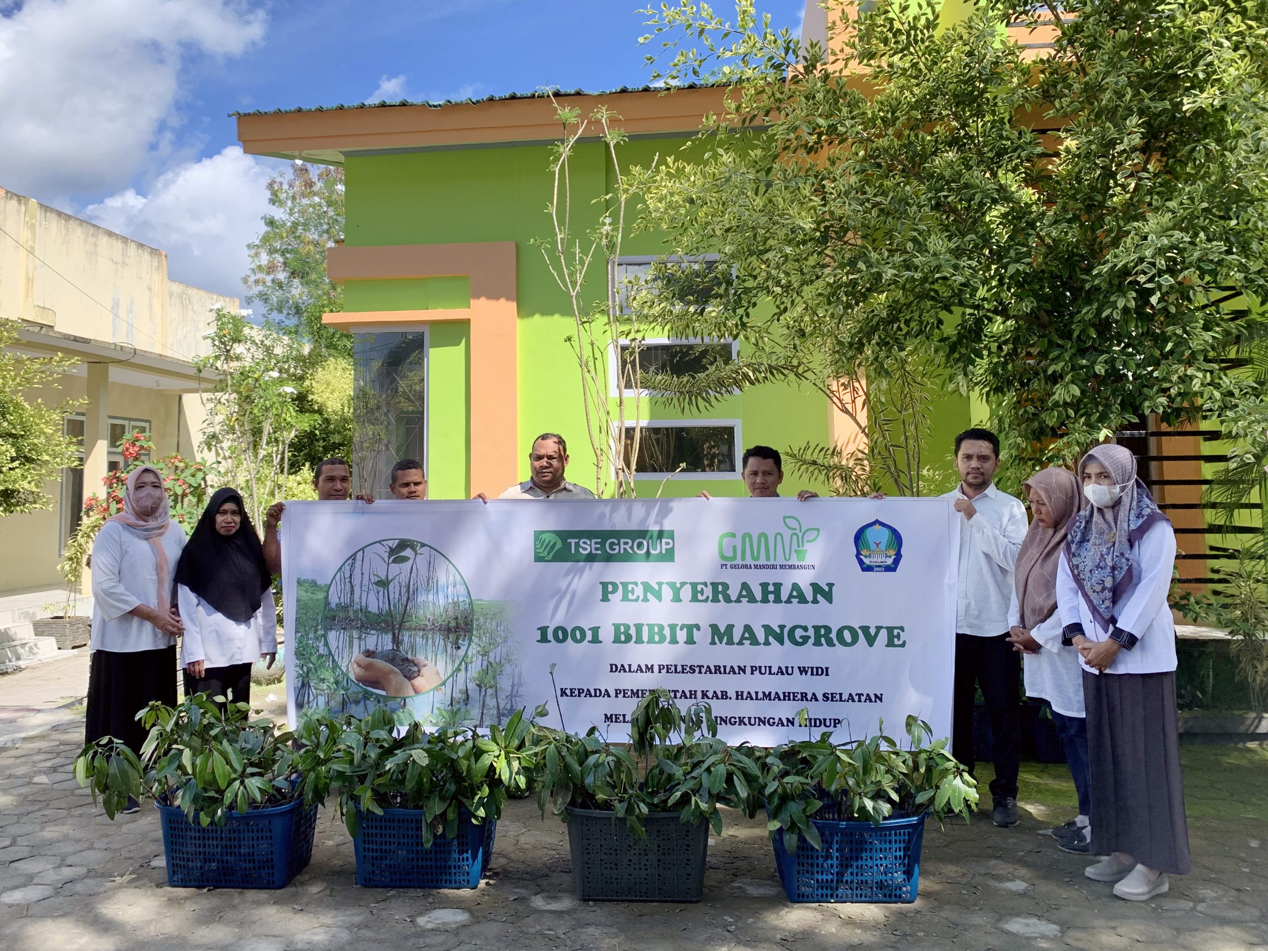 Dukung Pelestarian Alam di Pulau Widi, PT GMM Sumbang 1001 Bibit Mangrove3